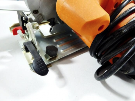 Дисковая пила WORX WX425 электрическая 220V, 1200Вт, 160мм