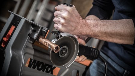 Угловая шлифмашина WORX WX712 электрическая 220V, 860Вт, 125мм, в кейсе Угловая шлифмашина WORX WX712 электрическая 220V, 860Вт, 125мм, в кейсе