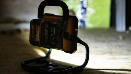 Прожектор аккумуляторный WORX WX026.9, 1500лм, 20В