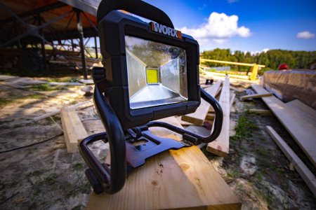 Прожектор аккумуляторный WORX WX026.9, 1500лм, 20В
