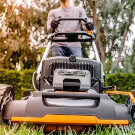 Самоходная газонокосилка WORX NITRO WG761E 80V 51см аккумуляторная бесщеточная, 4Ач х4, BASECAMP 4 х1А