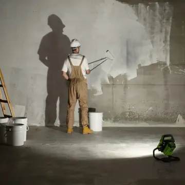 LED-прожектор GREENWORKS G40WLH с гибридным питанием, 40V / 220V, 1000/2000 лм, без аккумулятора и ЗУ